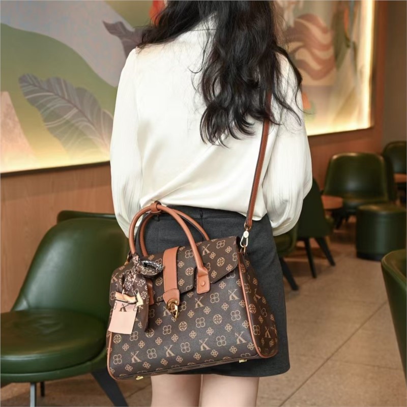 Light luxury brand women's bag - đánh giá và giá Women Bags In Sale